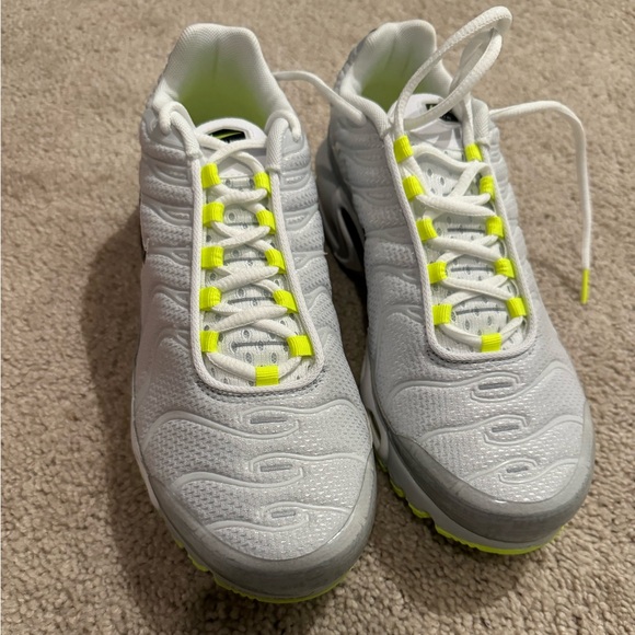 nike Air max plus (GS) size 6.5 NEW - Picture 2 of 4